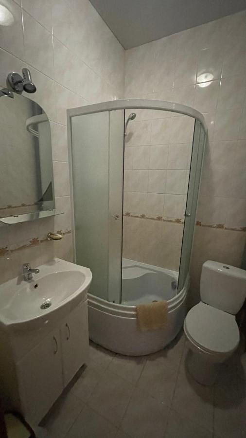 Yunist Hotel Ивано-Франкивск Екстериор снимка
